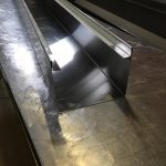 TRAVAUX SUR MESURE D’ACIER INOXYDABLE